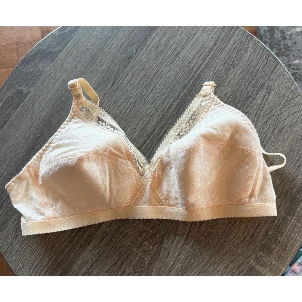 Vintage Playtex Cross Your Heart Beige Bra  5091 34B Lot of 2